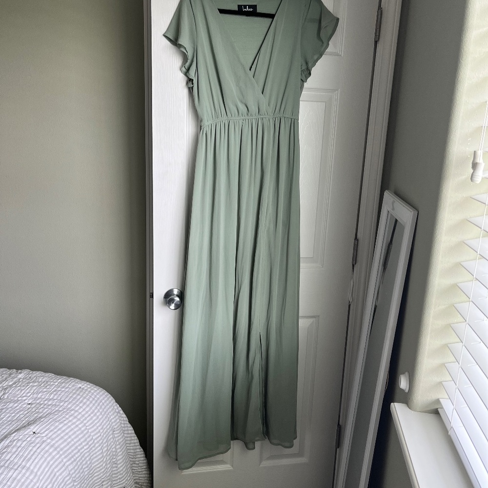 Lulus sage chiffon dress